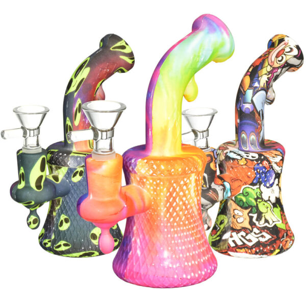 Allover Graphic Silicone Water Pipe – 6.5″/14mm F/Designs Vary