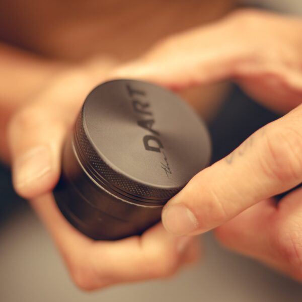 Dart Premium Herb Grinder 4 pcs - Image 2