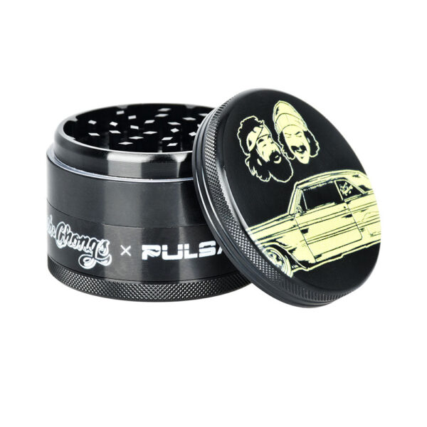 6PC DISPLAY – Cheech & Chong’s x Pulsar Metal Grinder – Black / 4pc / 2.5″ - Image 5