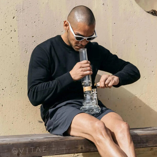 Vitae Glass 16″ Voyager Bong - Image 4